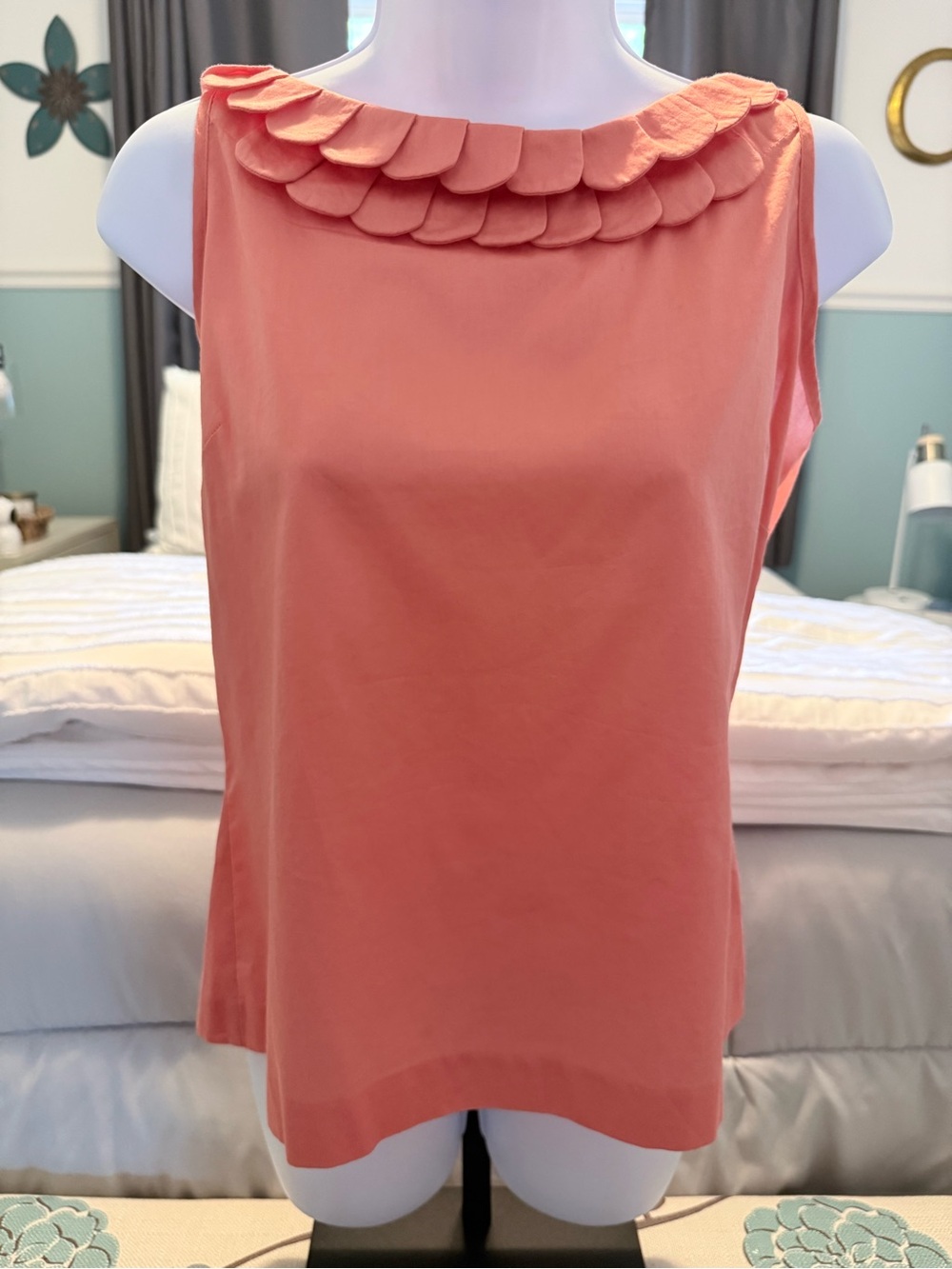 Jaclyn Smith Coral Scalloped Neck Lightweight Sleeveless Top